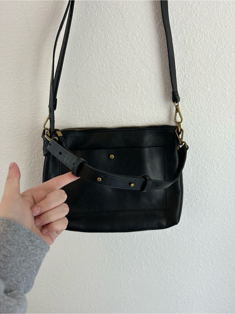 Madewell Black Leather - The Transport Shoulder Crossbody Bag - Picture 3 of 8